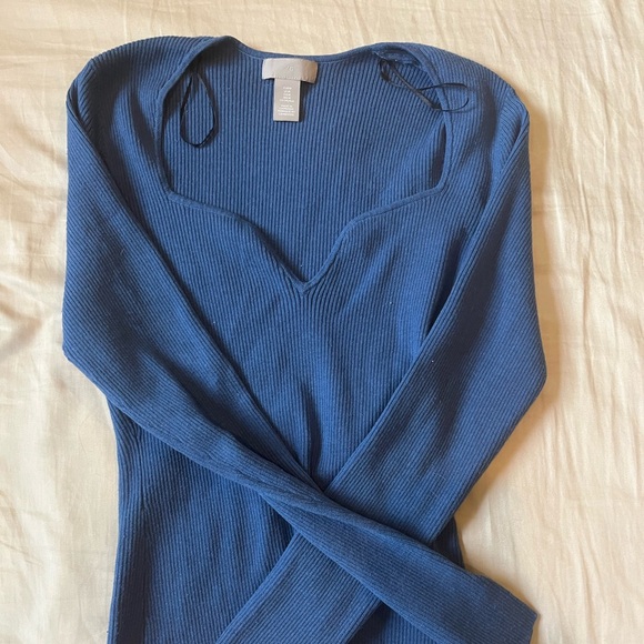 H&M long sleeve! - Picture 1 of 2